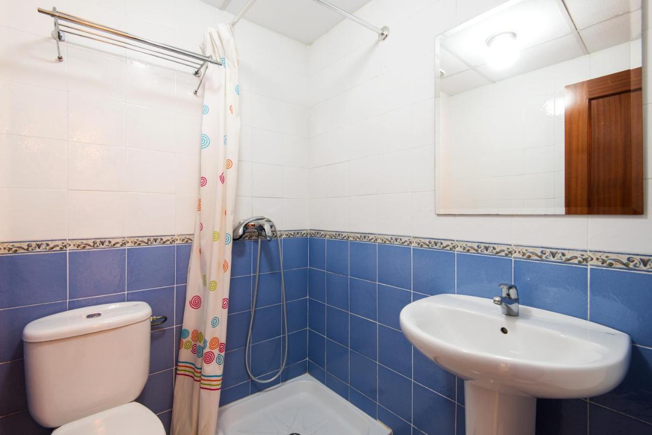 Center Apartment 2Bed 2B Aircon Wif And Parking Free マラガ エクステリア 写真