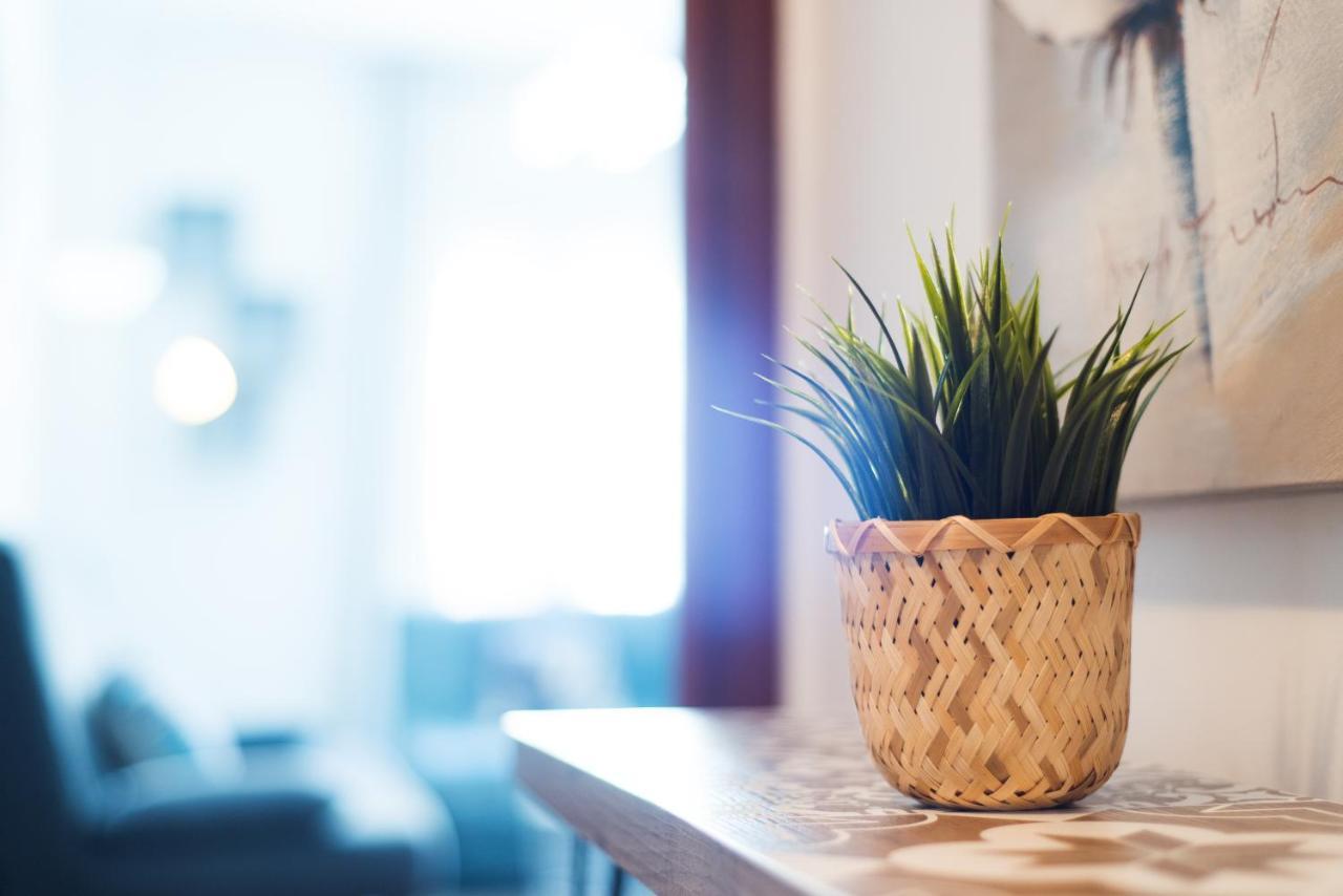 Center Apartment 2Bed 2B Aircon Wif And Parking Free マラガ エクステリア 写真