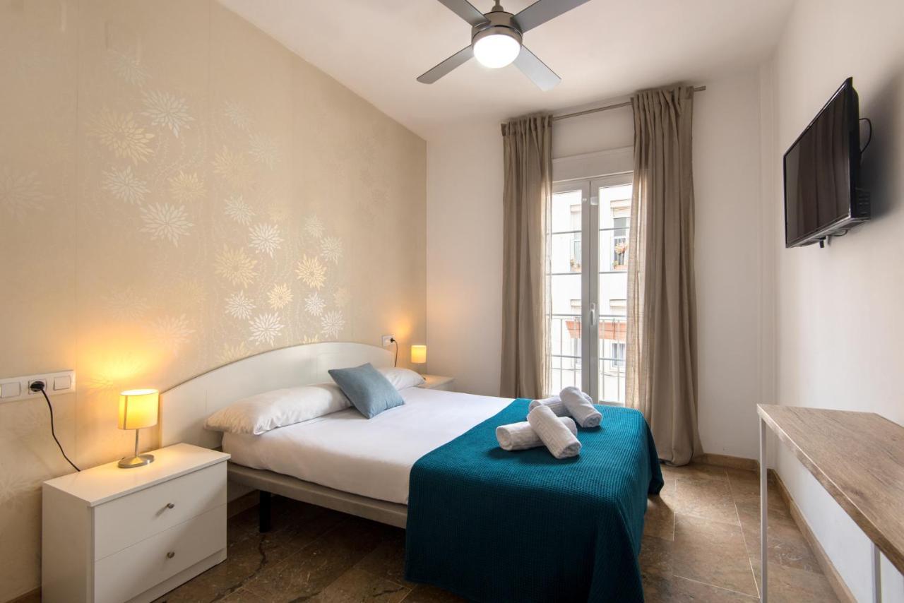 Center Apartment 2Bed 2B Aircon Wif And Parking Free マラガ エクステリア 写真