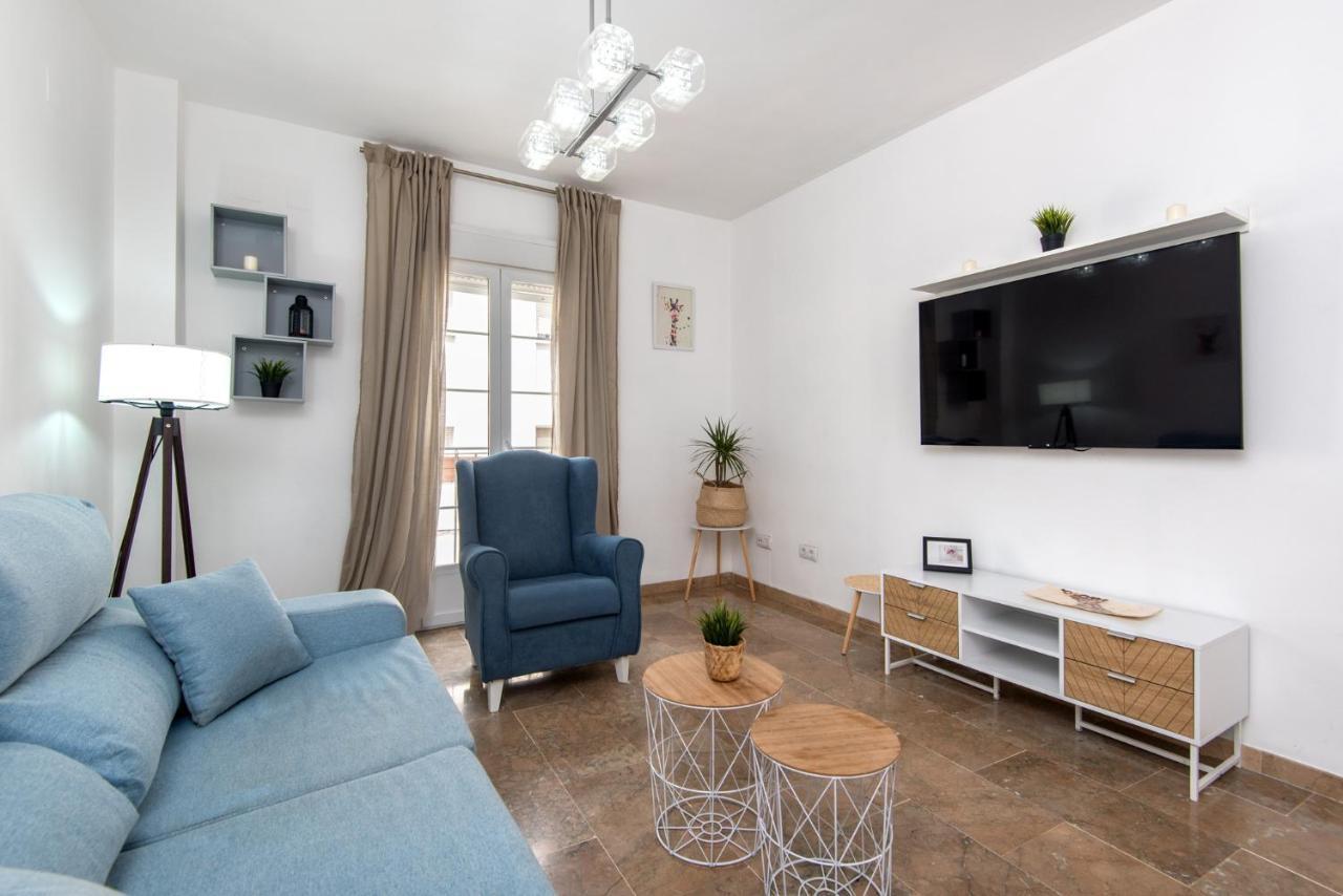 Center Apartment 2Bed 2B Aircon Wif And Parking Free マラガ エクステリア 写真