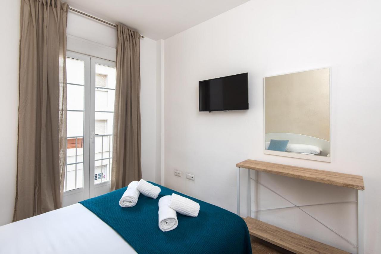 Center Apartment 2Bed 2B Aircon Wif And Parking Free マラガ エクステリア 写真