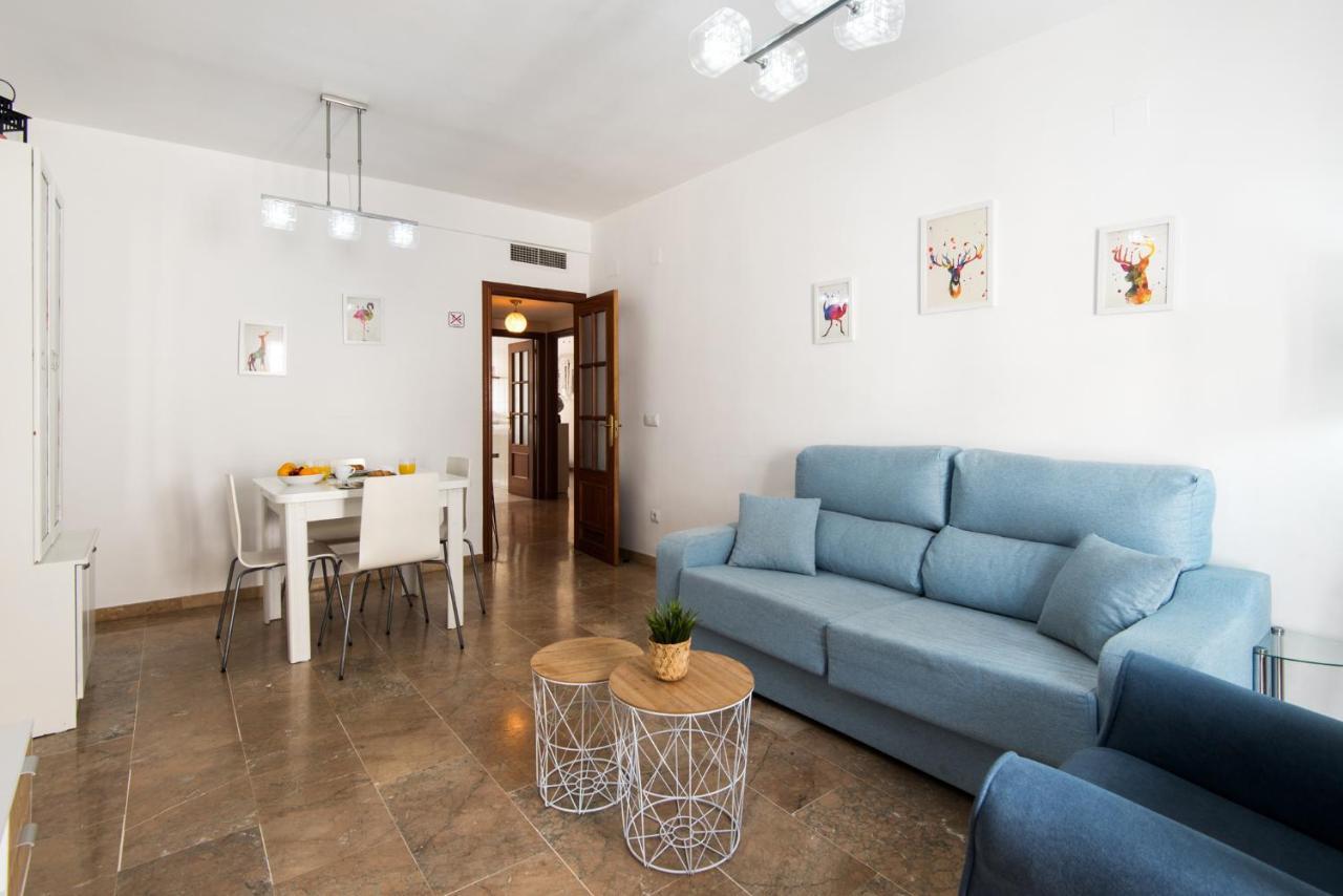 Center Apartment 2Bed 2B Aircon Wif And Parking Free マラガ エクステリア 写真